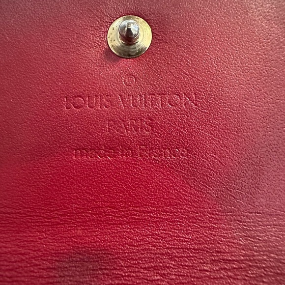 Louis Vuitton Red Vernis Key Holder GUC - Picture 10 of 11